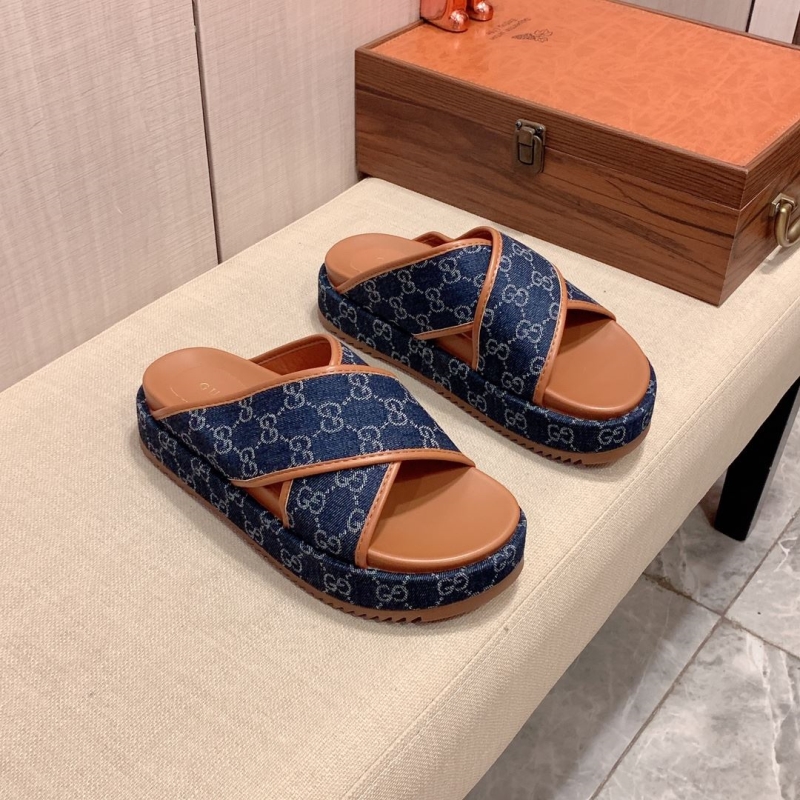 G*u*i slippers